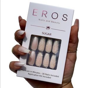 Strong, reusable, long lasting press on nails💅